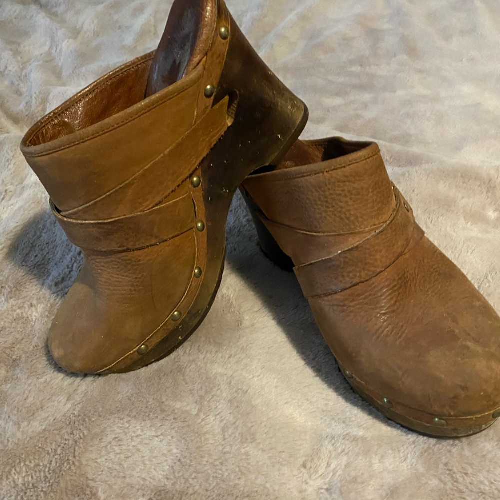 Ugg clog - Picture 2 of 8